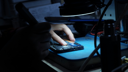 Step-by-Step Tutorial: Replace Your Battery with PISEN Mobile Phone Parts - PisenBiz